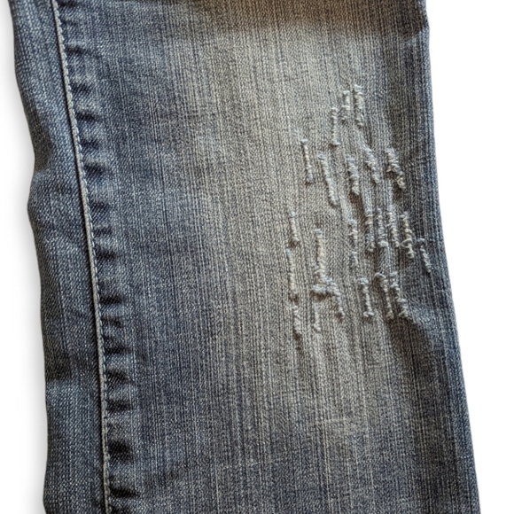 Guess Low-Rise Distressed Bootcut Jeans with Braided Detail Size 26 - Picture 6 of 9
